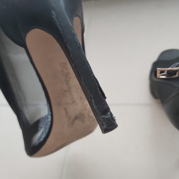 BCBG black high heels - Picture 3 of 6